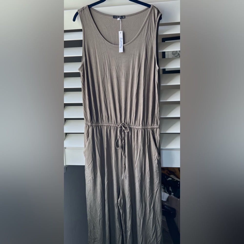 Euovmy - Jumpsuit - Sage green - XL -  NWT - Pockets
